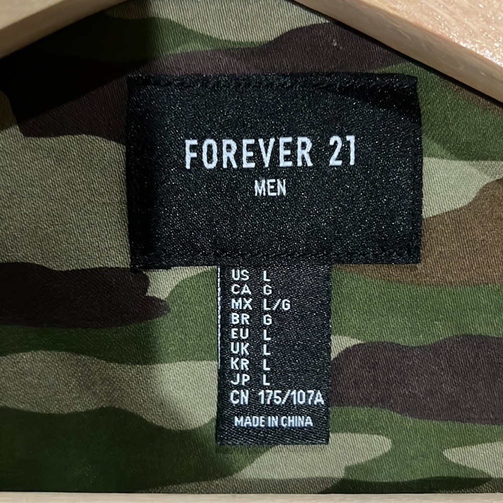 Camo Button down - Picture 3 of 8